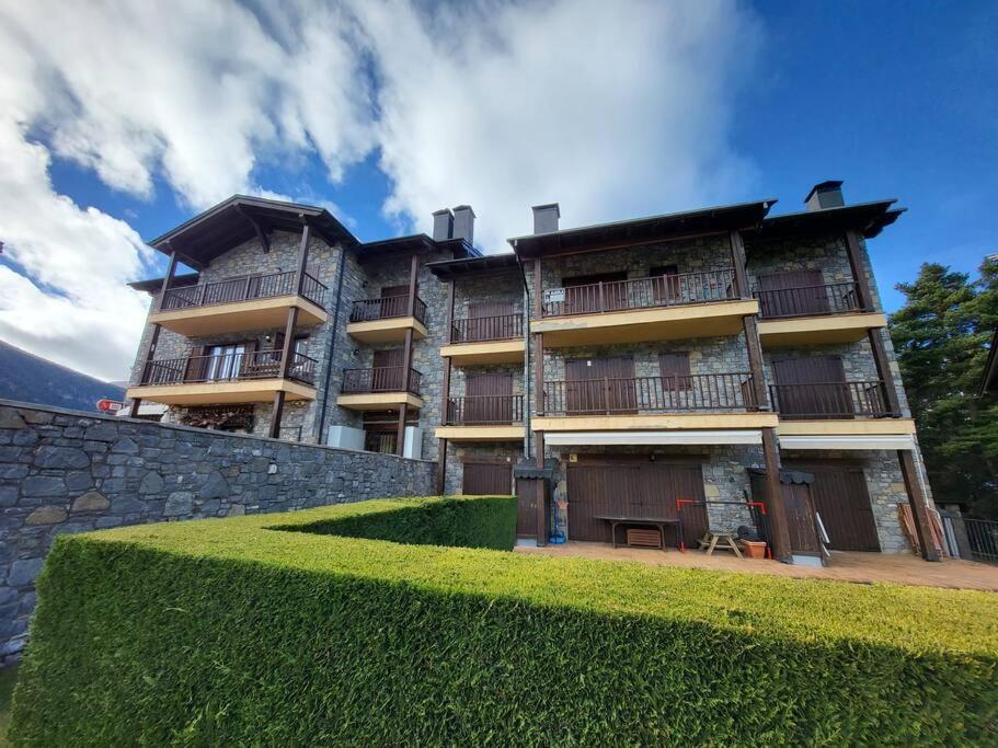 Apto A Pie De Pistas En La Molina Exterior photo